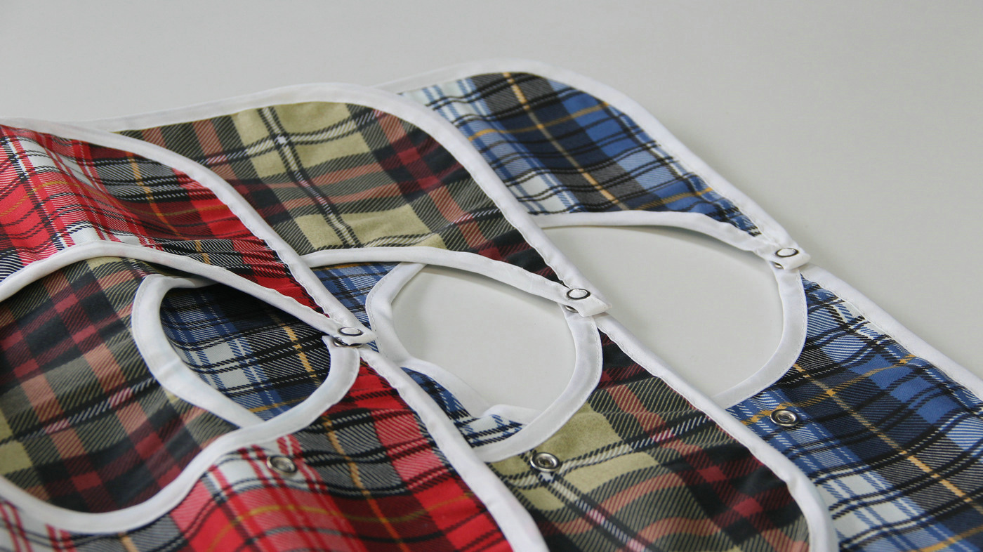 TYM 2509 Printed adult bib